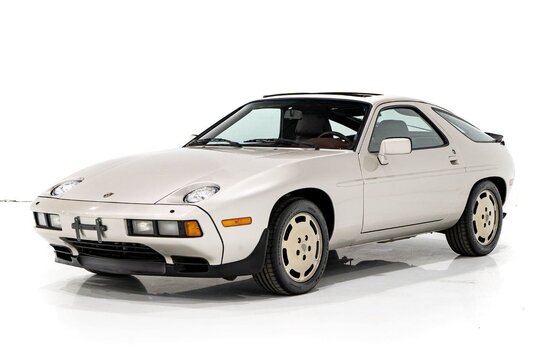 1984 Porsche 928 1984  1984 Porsche 928 1984